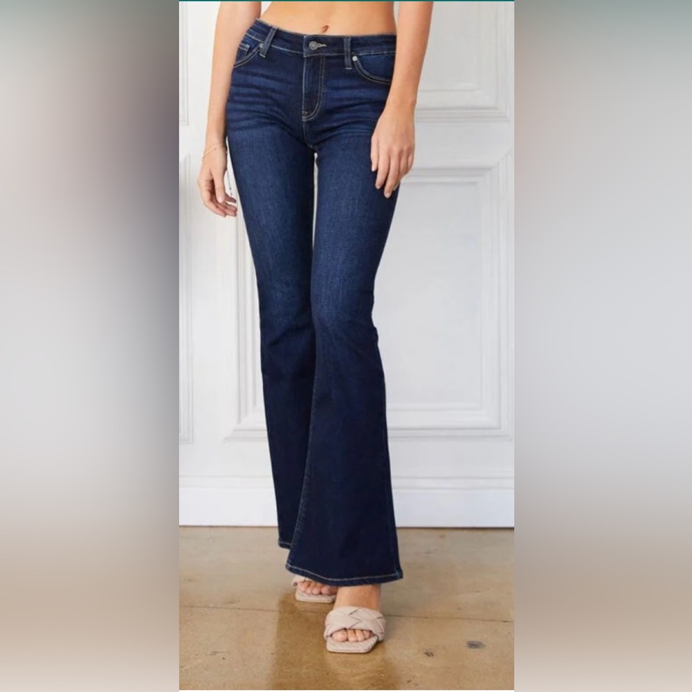 KanCan Women’s Mid-Rise Flare Jeans Style KC6102TD